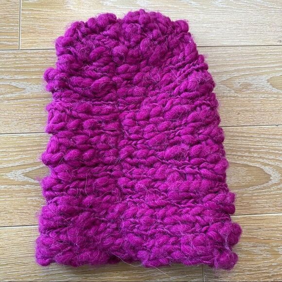 Kaki (Sweden) Chunky Knit Wool Beanie - Picture 4 of 6